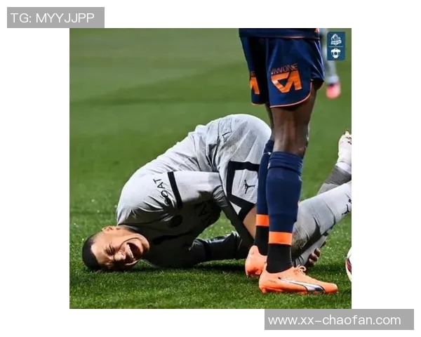 姆巴佩脚踝受伤后仍坚持为国家队出战再度扭伤引发关注